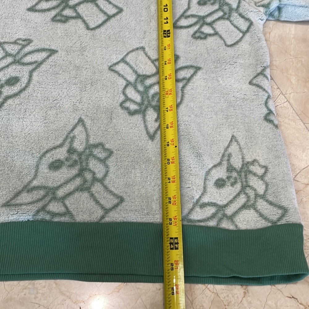 Star Wars Mandalorian fleece cozy loungewear sleepwear top - Picture 8 of 8